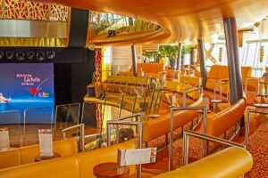 AIDAblu von AIDA Cruises - Theatrium