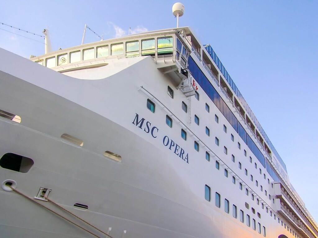 Brücke des Kreuzfahrtschiffes MSC Opera von MSC Cruises