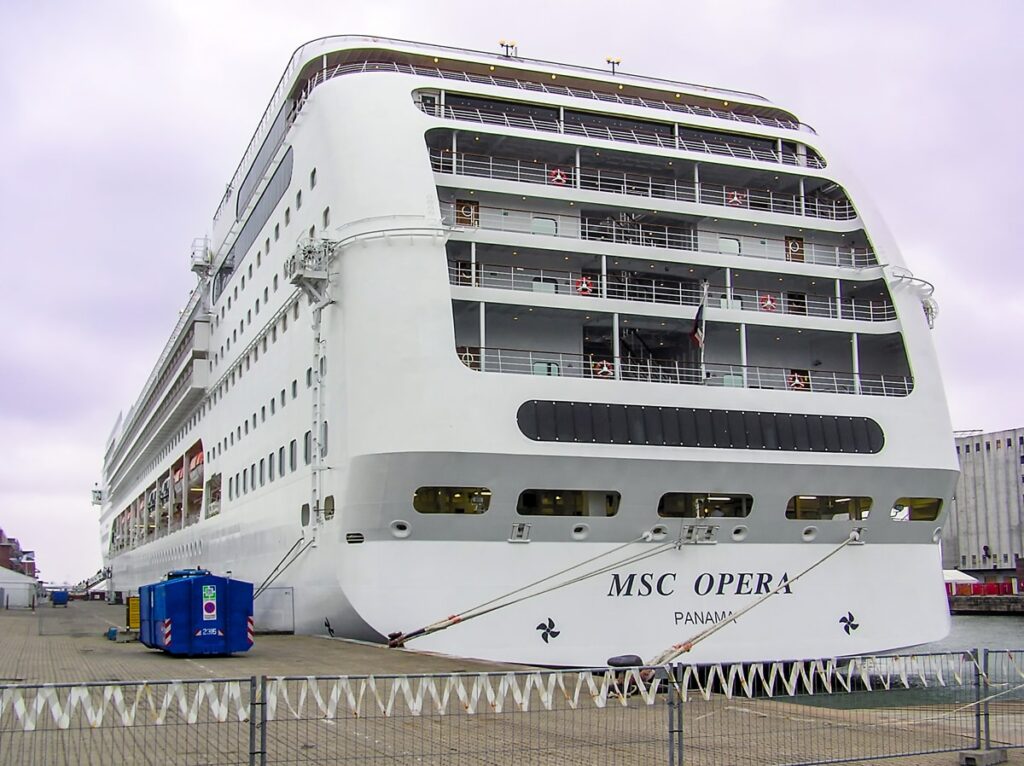 Heck der MSC Opera von MSC Cruises