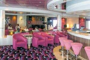 MSC Opera von MSC Cruises – La Cabala Piano Bar auf dem Otello-Deck (6)