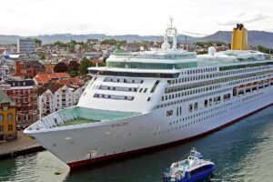 Kreuzfahrtschiff Aurora von P&O Cruises im Hafen von Stavanger (Norwegen)