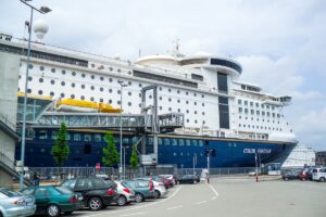 Fährschiff Color Fantasy von Color Line im Hafen von Kiel (Deutschland)