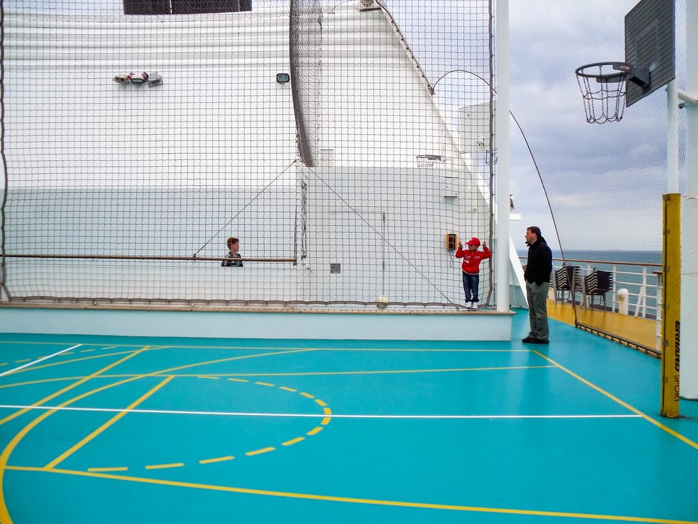 Sportplatz auf dem Kreuzfahrtschiff AIDAblu von AIDA Cruises